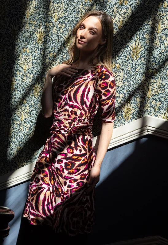 Soft-Fit Clothes Fashionable Comfortwear Leo Print Dress