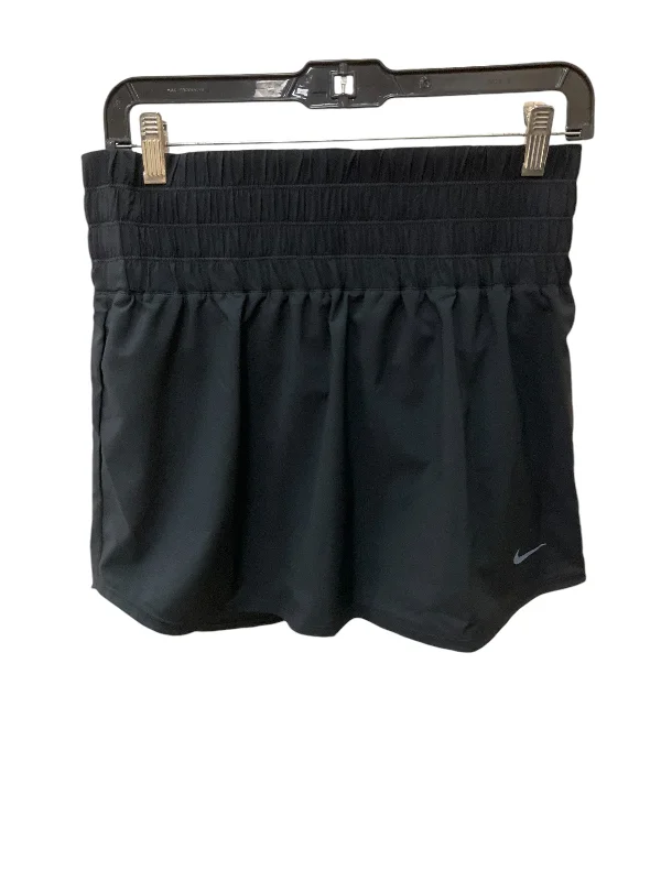 Relaxed Wardrobe Styles Soft Apparel Athletic Skirt Skort By Nike Apparel In Black, Size: M Relaxed Wardrobe Styles Soft Apparel Athletic Skirt Skort By Nike Apparel In Black, Size: M