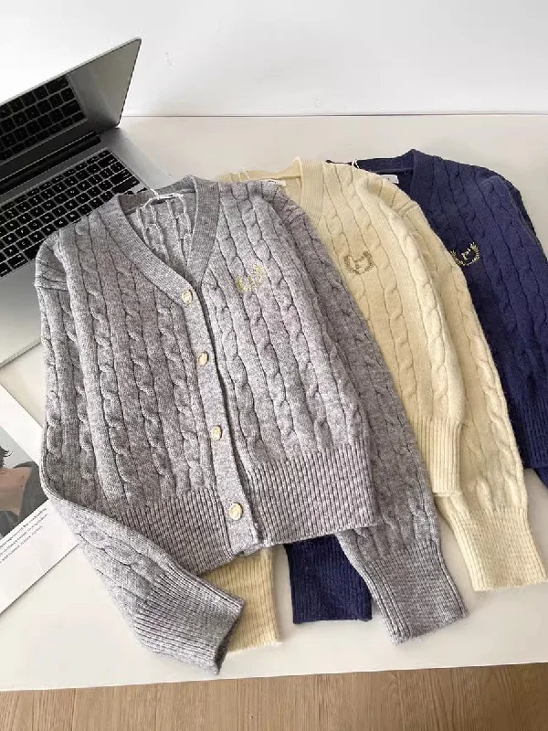 Modern Daywear Practical Fashion solid color simple soft sweater V-neck sweater jacket       S4678