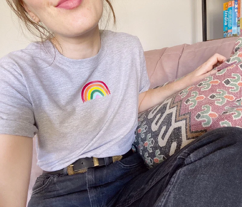 Chic Comforts Pieces Trendy Comfortwear Rainbow Tee  - Unisex T-Shirt