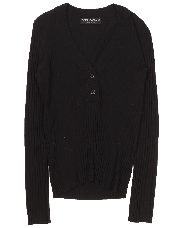 Minimal Fashion Comfort-driven Style 2-Button V-Neck Sweater