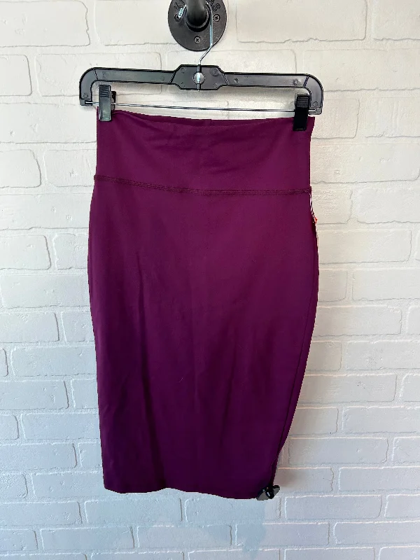 Warm and Soft Textiles Budgeted Fashion Skirt Midi By Bebe In Plum, Size: 4