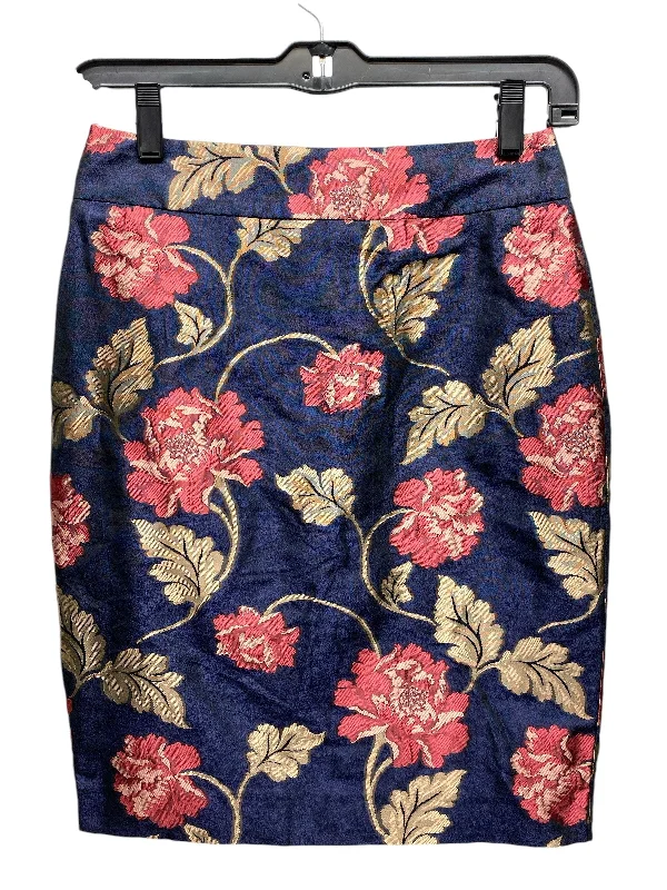 Relaxed Wear Fits Chic Textures Skirt Mini & Short By Ann Taylor In Floral Print, Size: Xxs Relaxed Wear Fits Chic Textures Skirt Mini & Short By Ann Taylor In Floral Print, Size: Xxs