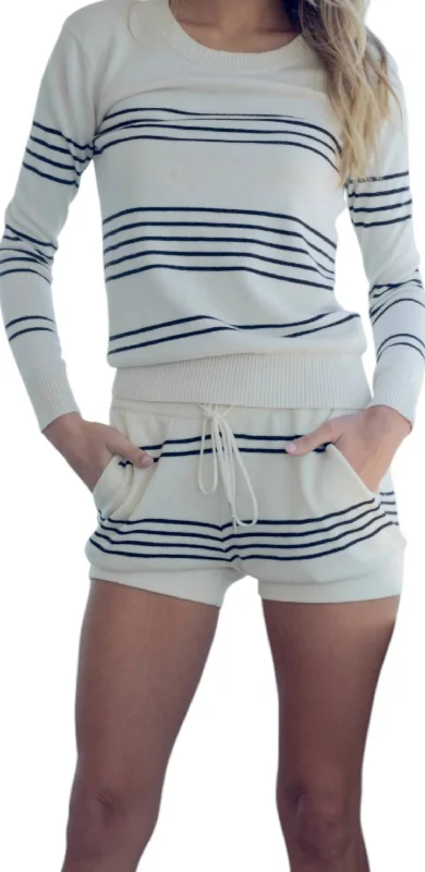 Soft-Fit Wear Stylish Outfits Saint Martins Cashmere Shorts In Striped Ivory