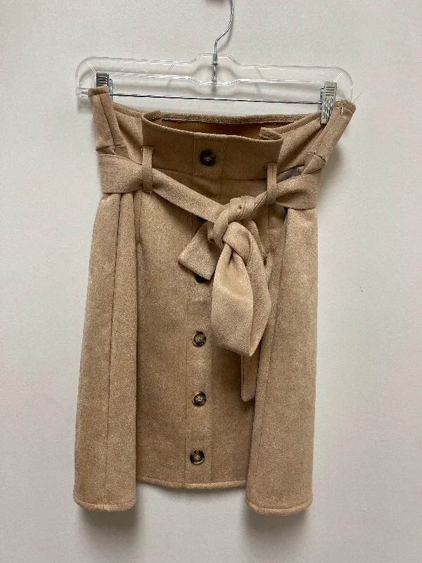 Fashion Comfort Wearables Day Comfort Skirt Mini & Short By Clothes Mentor In Tan, Size: L Fashion Comfort Wearables Day Comfort Skirt Mini & Short By Clothes Mentor In Tan, Size: L