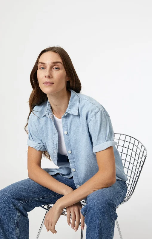 Minimal Fashion Daily Chic DEVA SHIRT IN BLEACH DENIM