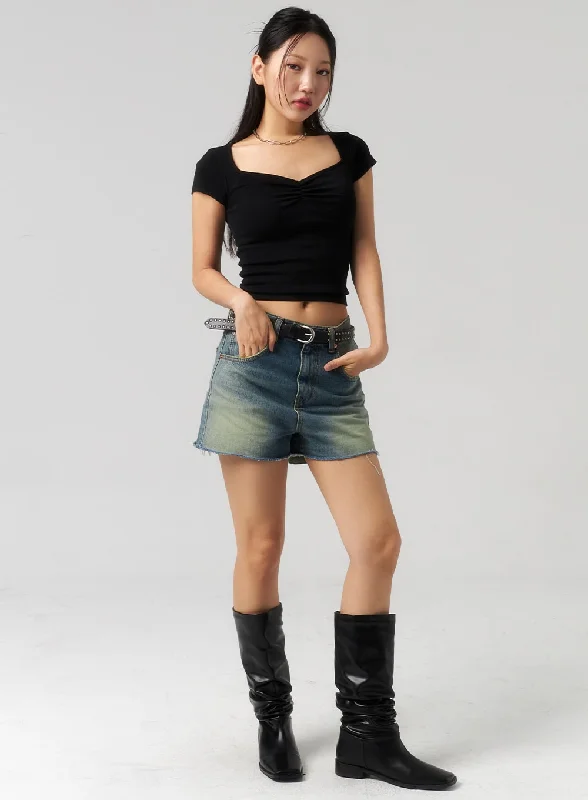 Smart Layered Looks Street Chic Mid-Wash Denim Shorts CU327