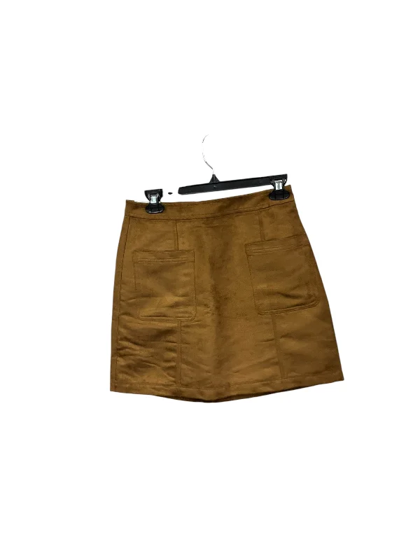 Versatile Outfits Chic Essentials Skirt Mini & Short By Old Navy In Brown, Size: 2