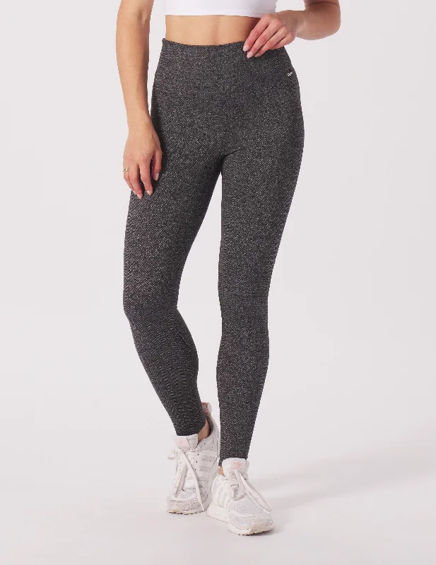 Trendy Comfortables Comfortable Apparel Sultry Legging: Black Herringbone