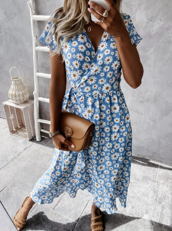 Relaxed Chic Casual Looks Dancing In The Moonlight Floral Wrap Dress