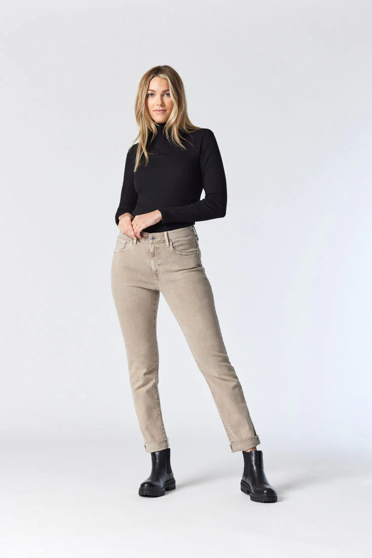 Cozy Essentials Stylish Outfits Mavi Kathleen High Rise Boyfriend Jean Nude Feather Blue