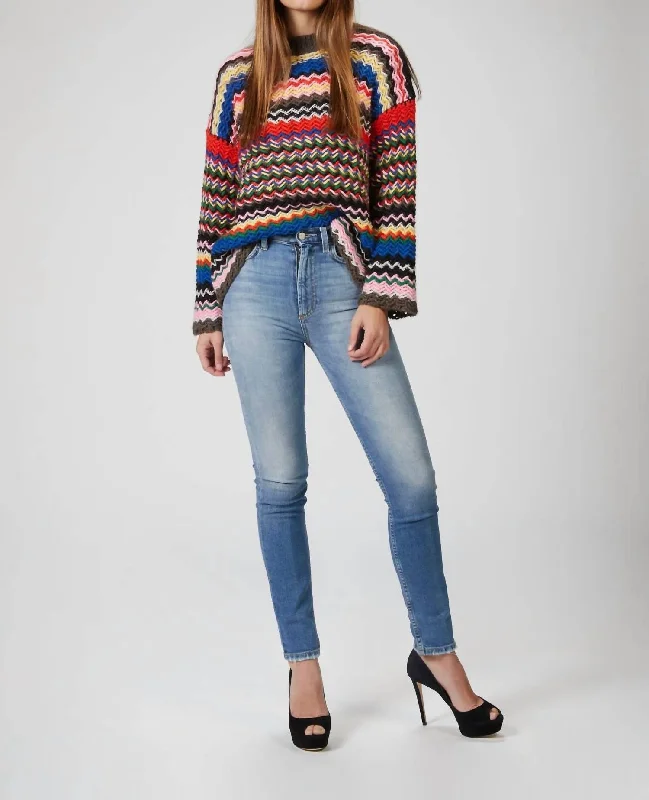 Streetwear Comfort Fashionable Comfortwear Rebeka Sweater In Multicolor