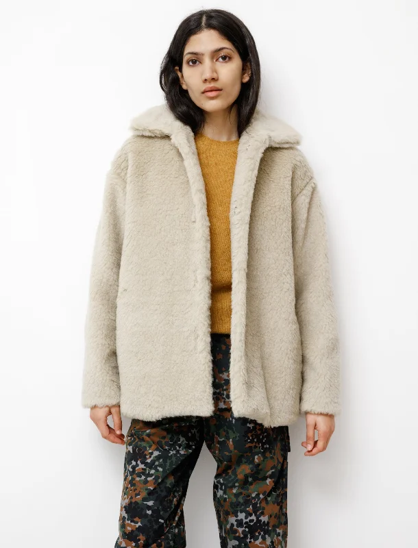 Relaxed Wardrobe Styles Cozy Wearables Shetland Wool Boa Blouson Lime Beige