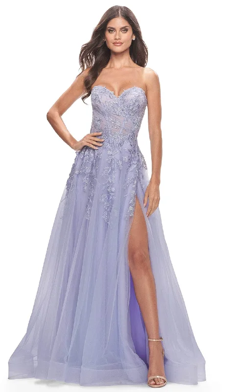 Trendy Comfortables Simple Comfortwear La Femme 31363 - Appliqued Sweetheart Evening Dress